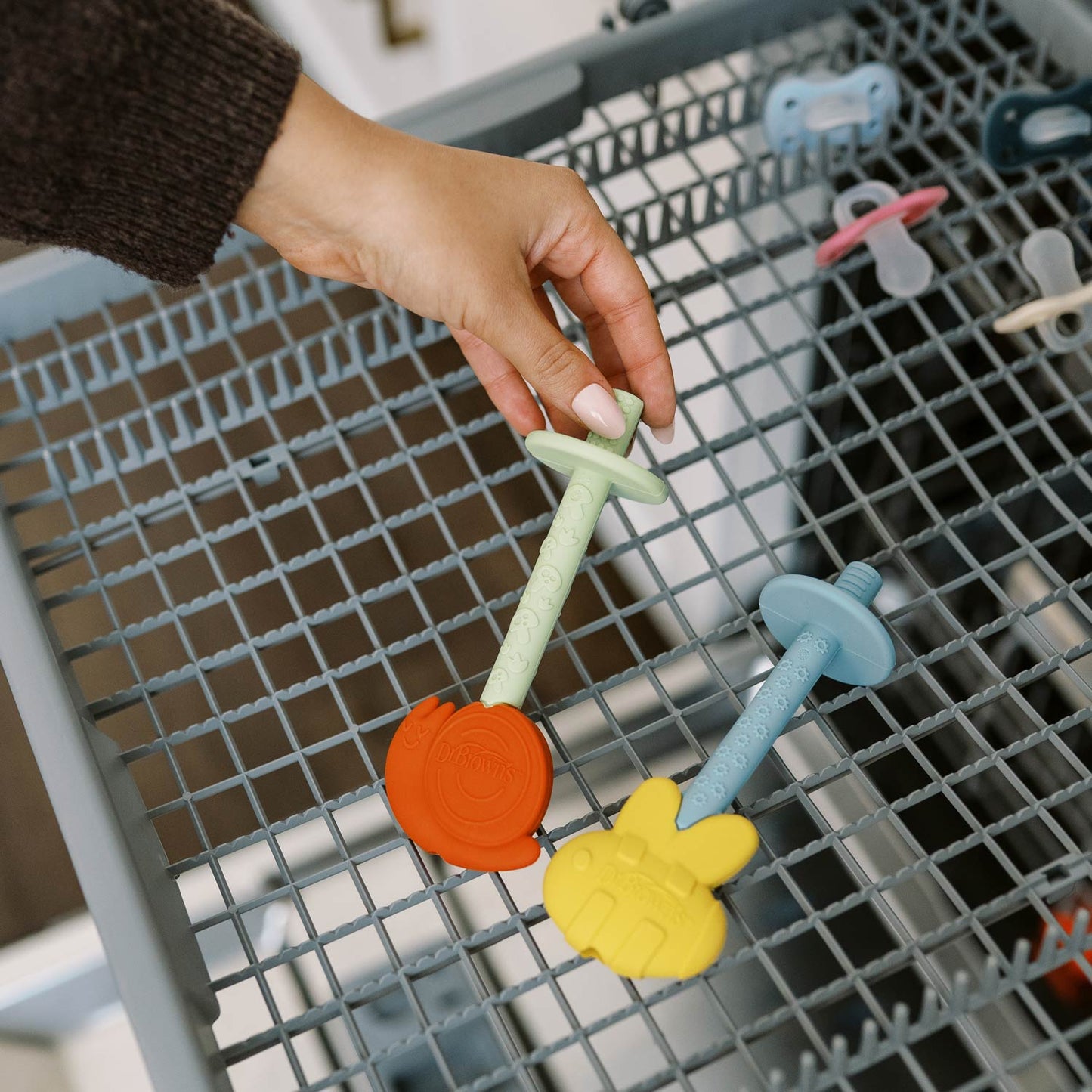 Dr. Brown's™ Teething Tubes – Bee & Snail